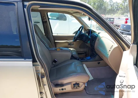 2000 Ford Explorer Xlt from USA, damaged, VIN 1FMZU73E4YZB70571